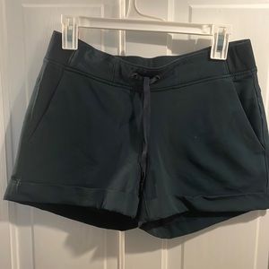 Athleta shorts, teal, size 6, gently worn in great shape